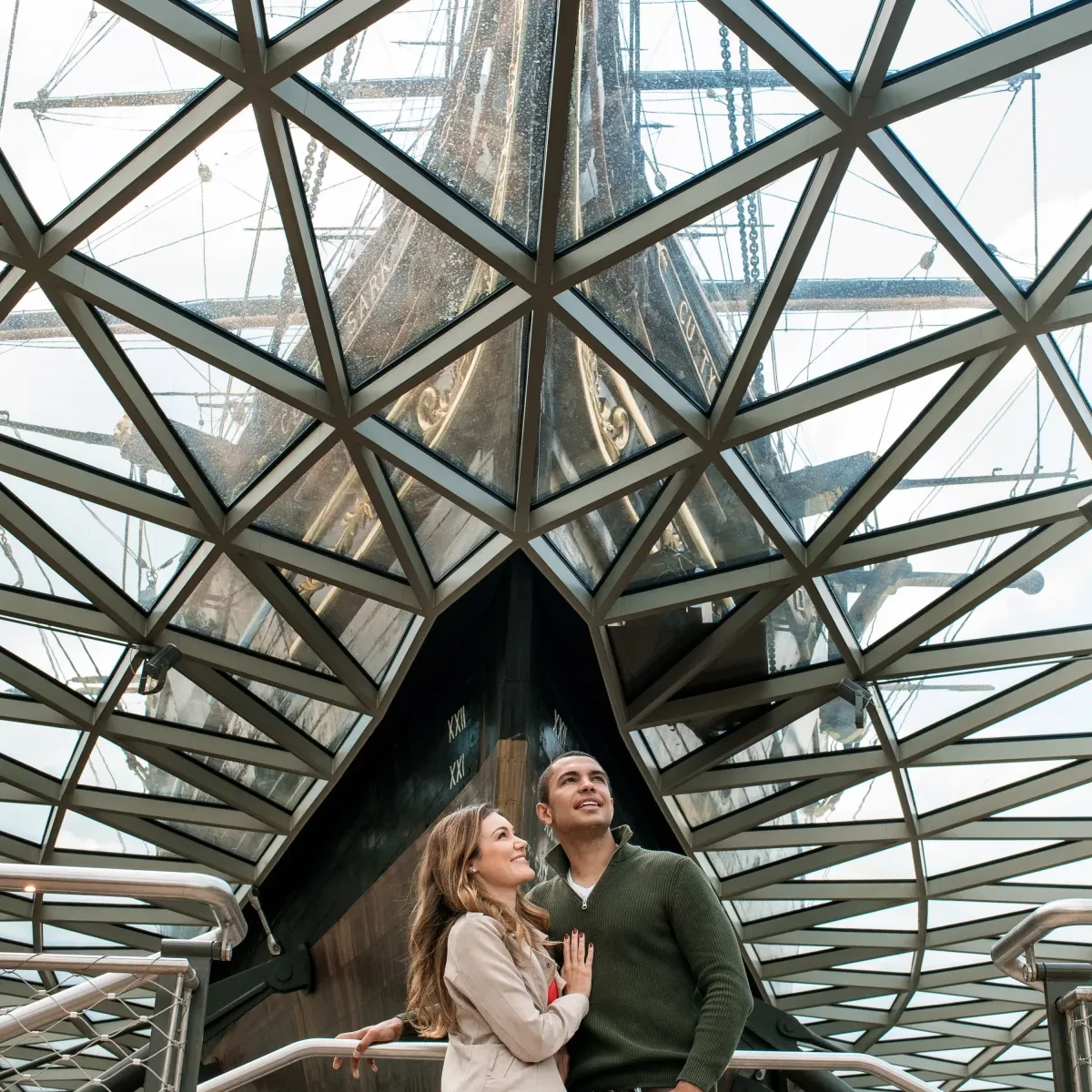 Couple enjoying the Cutty Sark